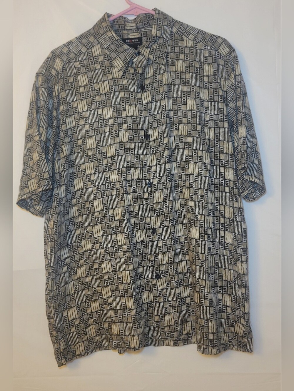 Axcess Black and Cream Patterned Button-Up